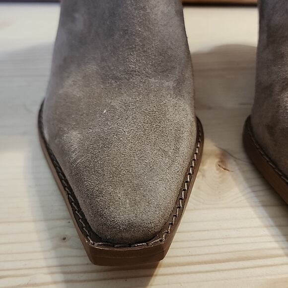 VINCE CAMUTO SLOUCHED LEATHER WESTERN BOOTS WOMANS 5 TAN SUEDE MADE IN BRAZIL - Picture 6 of 16